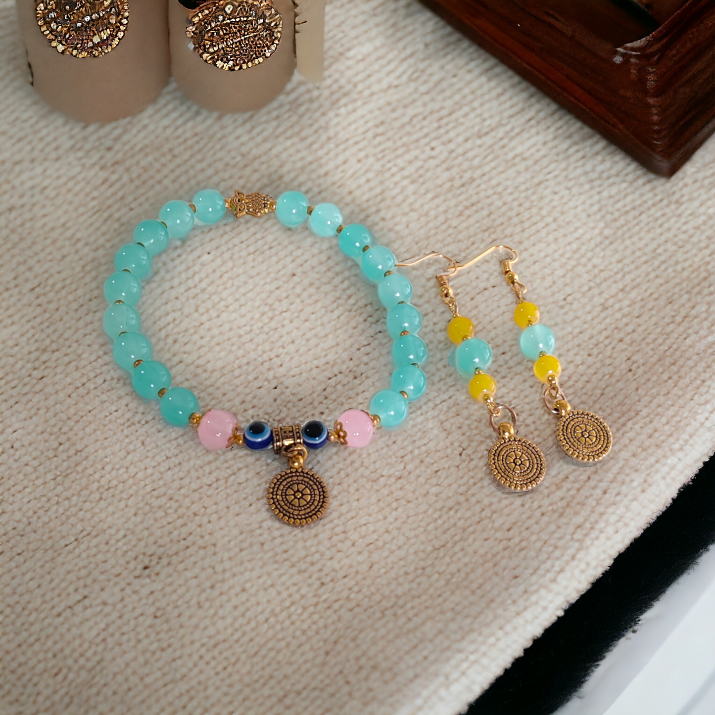 Green Glass Beads Bracelet & Earrings Set