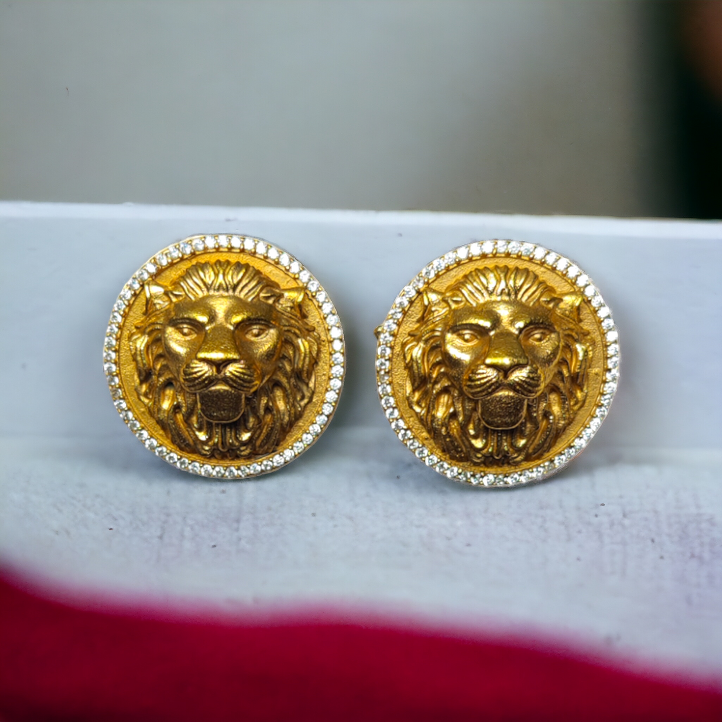 Stud - Lion Face