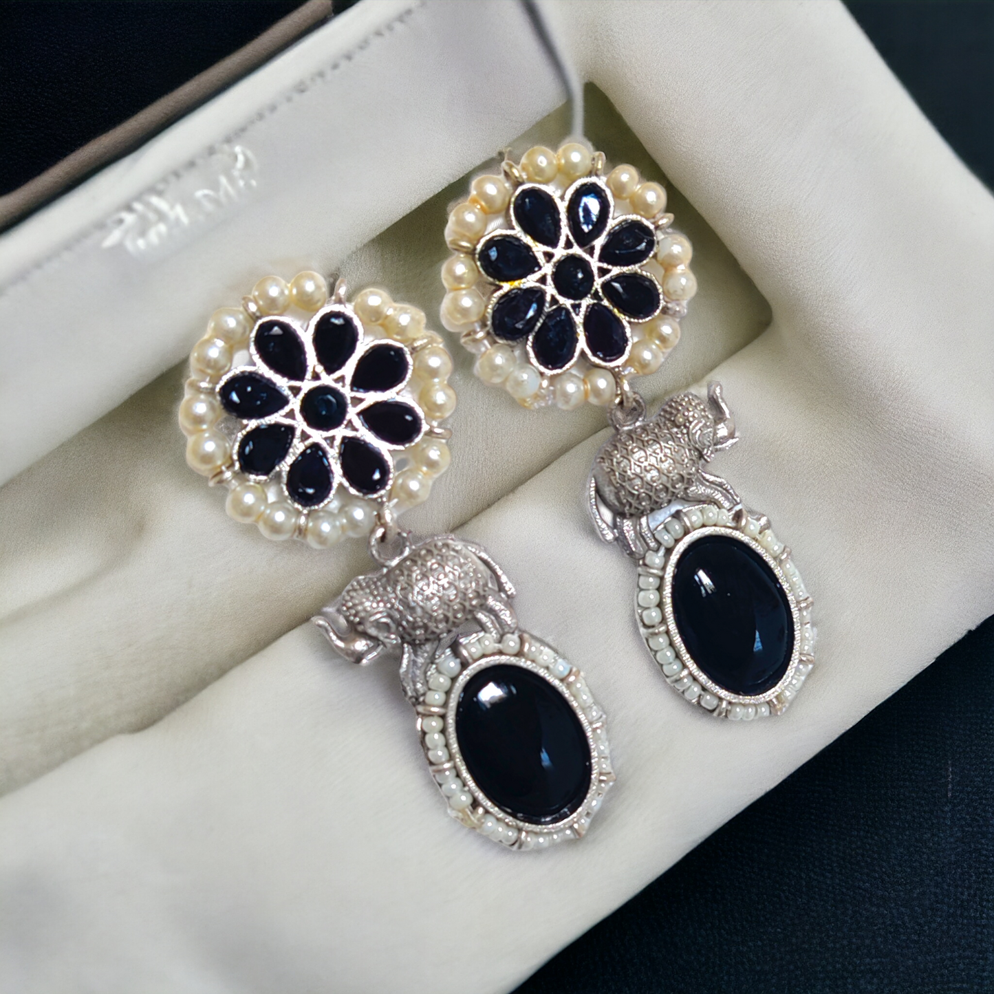 Black Kundan Earrings - XJ49