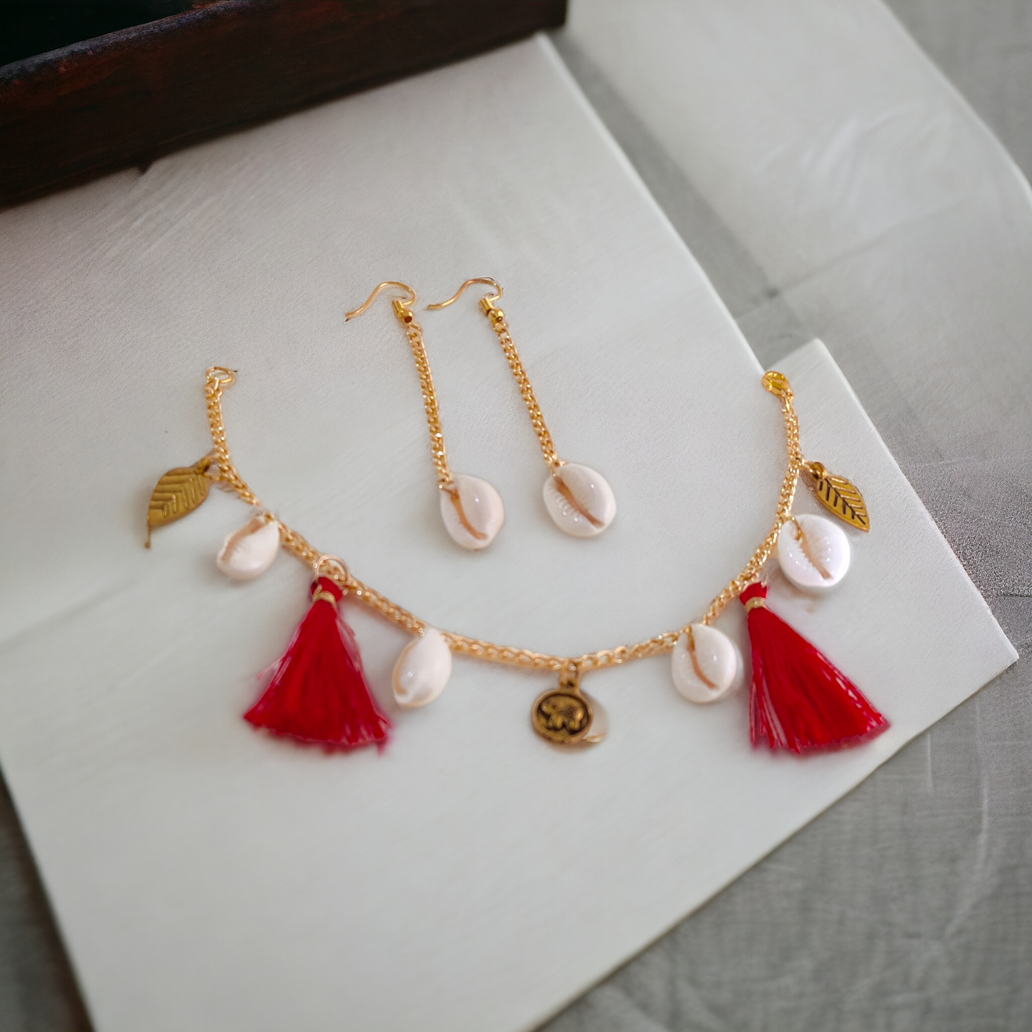 Cowrie Bracelet & Earrings Set