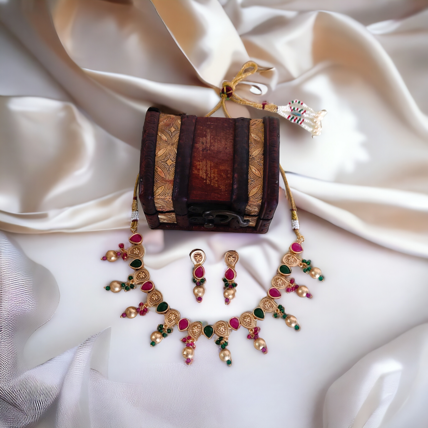 Traditional Red & Green Kundan Necklace Set - TS10