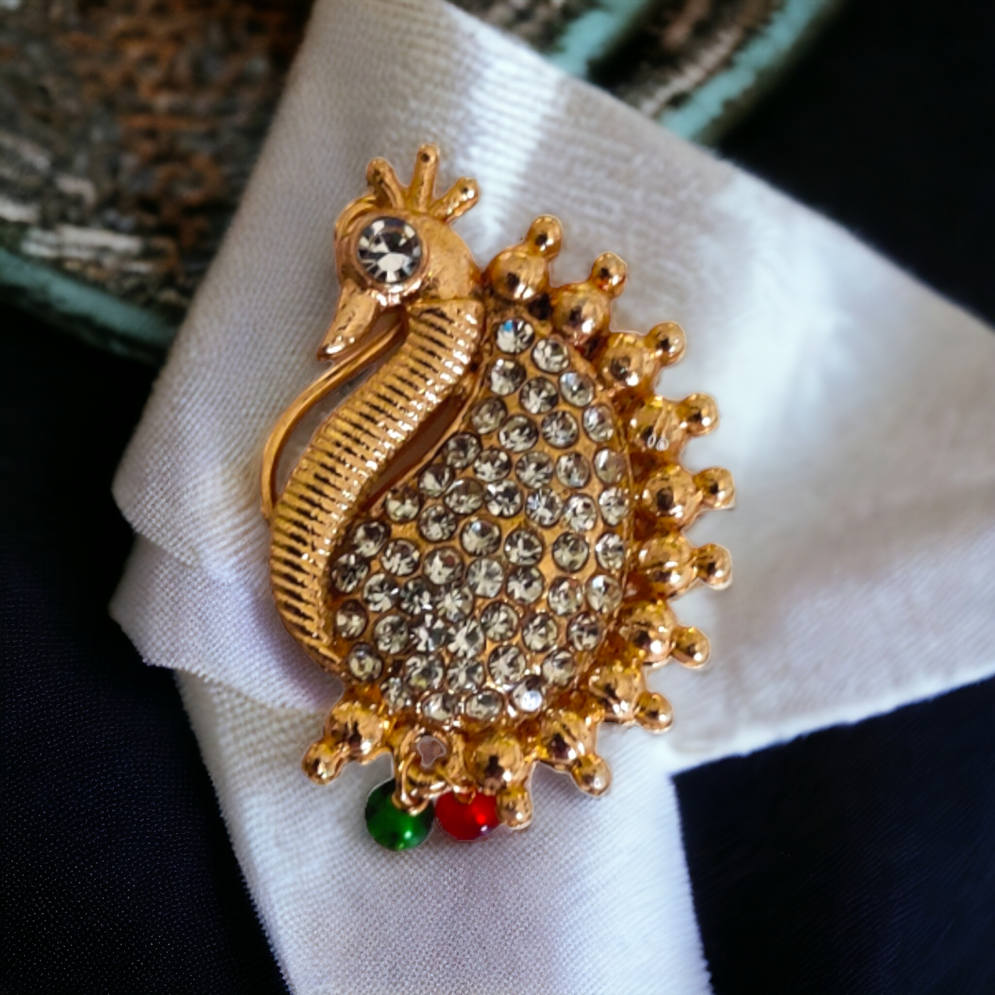 Peacock Nose Pin