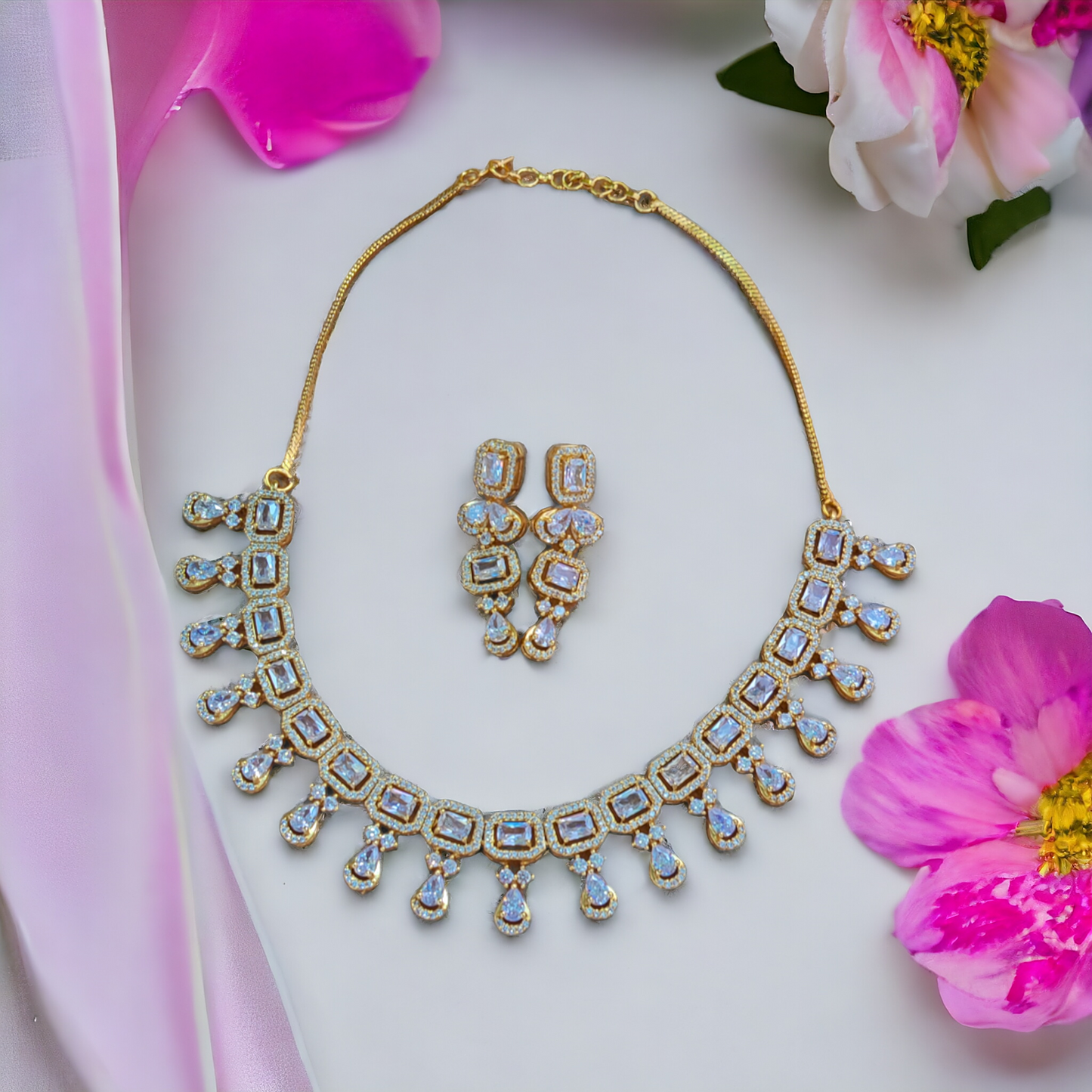 Diamond Cut White Stone Necklace Set - AD06