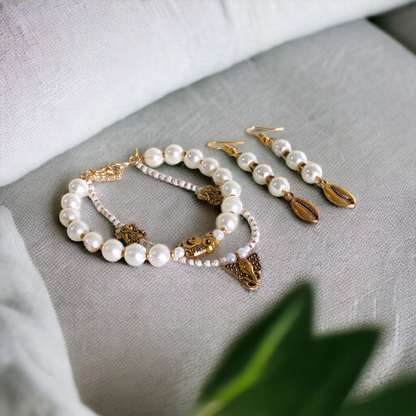 Snow White Pearl Bracelet & Earrings Set