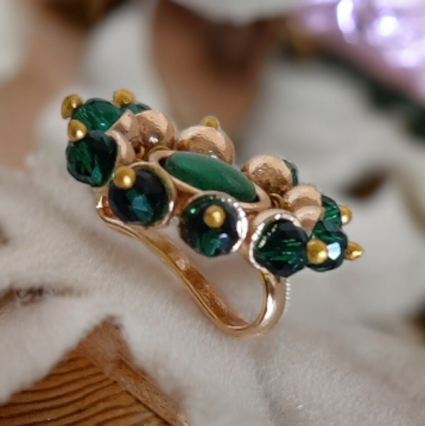 Green Kundan Nose Pin