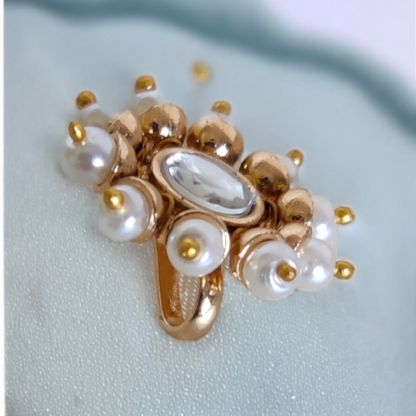 White Kundan Nose Pin